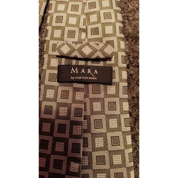 Christian dior, Berkley,Mara tie bundle - Picture 8 of 10